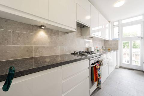 2 bedroom flat for sale, Queens Gate, South Kensington, London, SW7