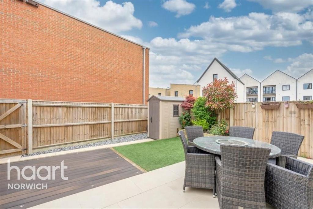 Clover Hill, Norwich 1 bed in a house share to rent £600 pcm (£138 pw)