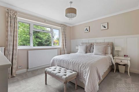 2 Riverside, Forest Row, RH18 5HB
