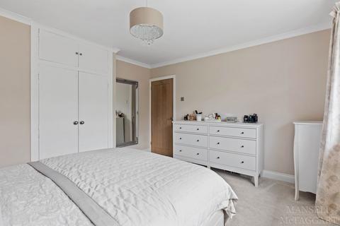2 Riverside, Forest Row, RH18 5HB