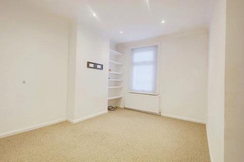 1 bedroom apartment for sale, Shakespeare Drive, Westcliff-on-sea, SS0