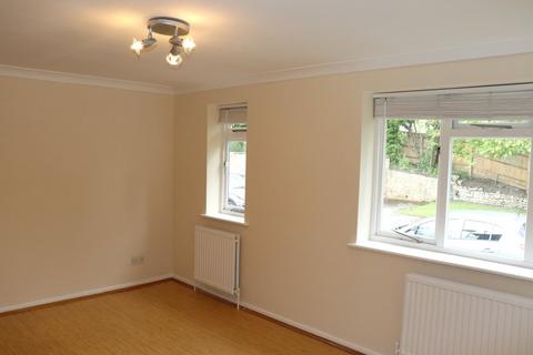 1 bedroom flat to rent, Coningsby Court, Coningsby Road HP13
