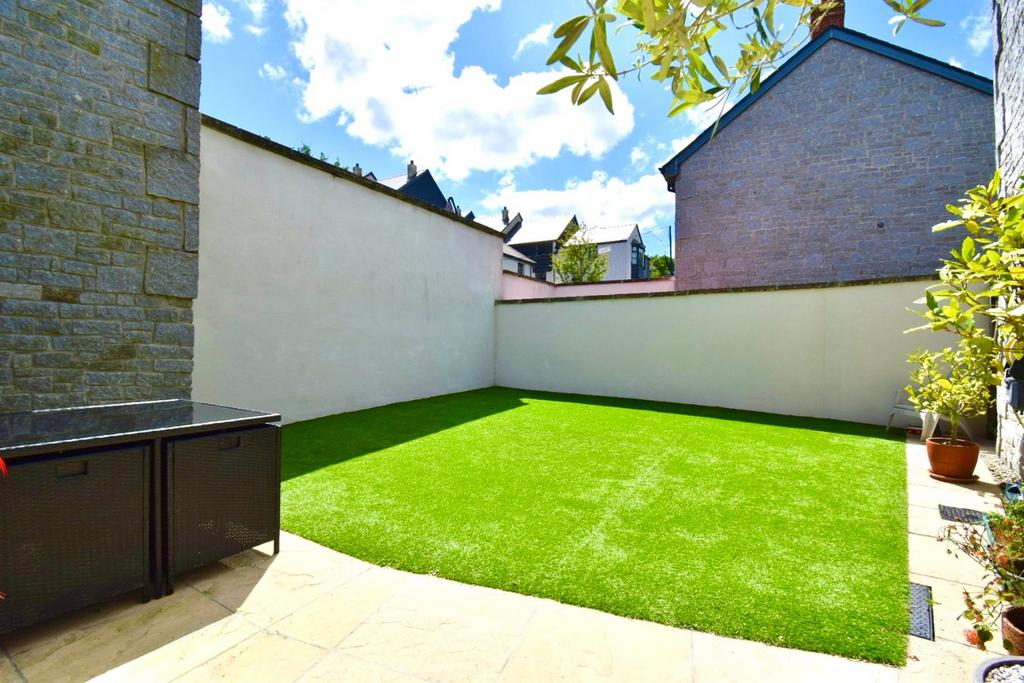 College Green, Penryn TR10 2 bed detached house for sale £410,000