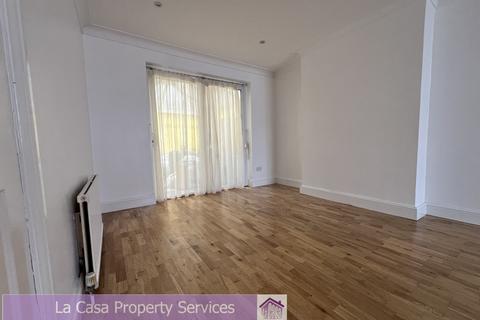 3 bedroom terraced house to rent, South Park Crescent,  London, SE6