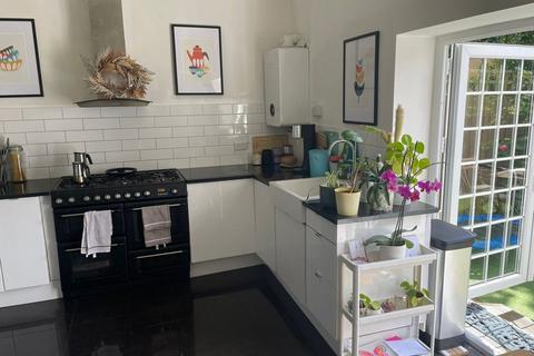 4 bedroom terraced house to rent, London, SE13