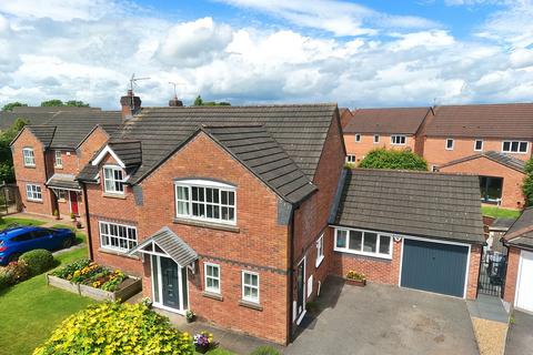 4 bedroom detached house for sale, Dunnillow Field, Stapeley, CW5