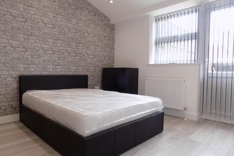 undefined, Old Bedford Road, Luton, Bedfordshire