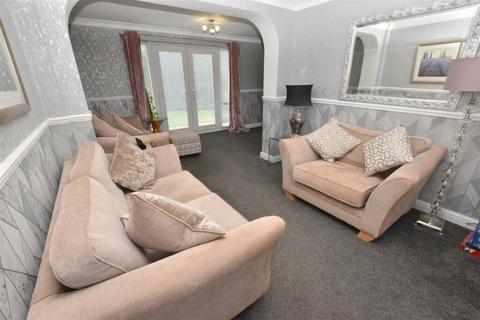 3 bedroom detached bungalow for sale, St Lukes Grove, Humberston, Grimsby, DN36