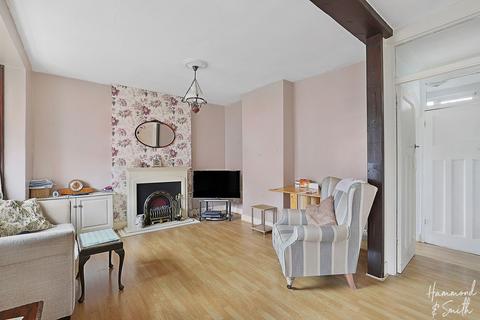 2 bedroom chalet for sale, Bassett Gardens, Epping CM16