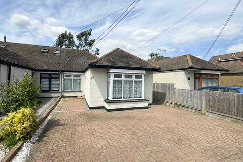 2 bedroom semi-detached bungalow for sale, Manor Road, Benfleet, SS7