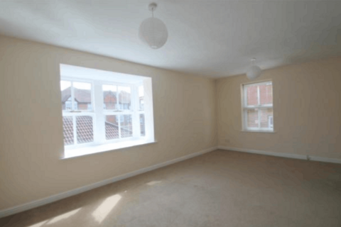 2 bedroom flat to rent, Bow Arrow Lane, Dartford DA2