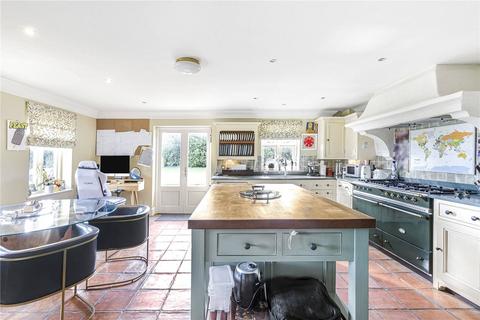 5 bedroom detached house to rent, Tylers Causeway, Newgate Street, Hertford, Hertfordshire, SG13