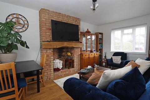 8 Miller Road, Croydon, CR0 3JY