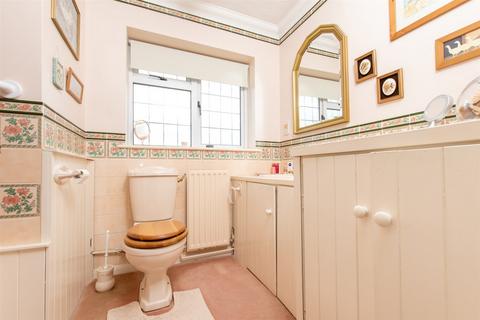 42 Cricketers Drive, Meopham, Gravesend, DA13 0AX