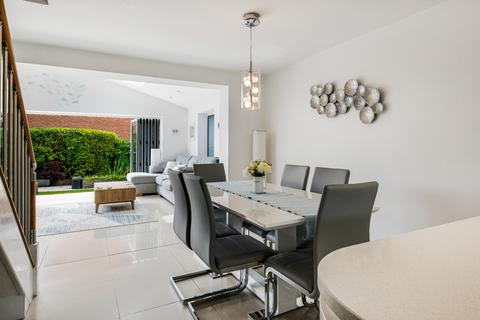 5 Applecross Close, Birchwood, Warrington, WA3 6UX