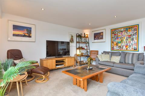 2 bedroom flat for sale, Kingsway, Hove, East Sussex