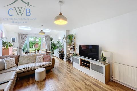 4 bedroom end of terrace house for sale, Hambrook Road, ME6