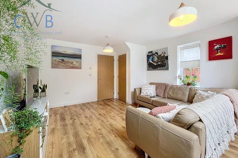 4 bedroom end of terrace house for sale, Hambrook Road, ME6