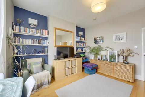 3 bedroom flat for sale, Perry Rise, Forest Hill, London, SE23