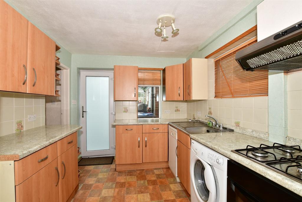 Shipman Avenue, Canterbury, Kent 2 bed semidetached house for sale £210,000