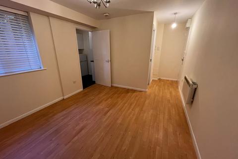 Studio to rent, Prestatyn Close, Stevenage SG1