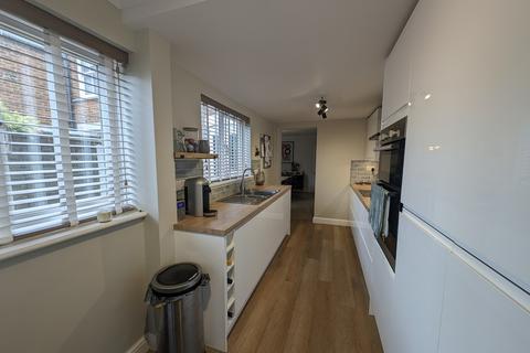 2 bedroom end of terrace house for sale, King Georges Avenue, Leiston