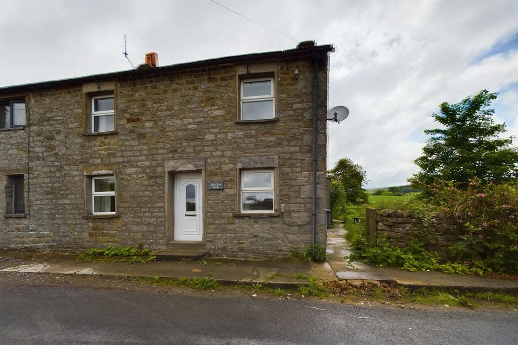 Farleton, Lancaster 3 bed farm house £995 pcm (£230 pw)