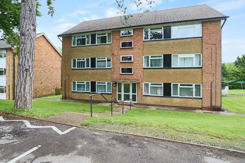 2 bedroom apartment for sale, Tupwood Lane, Caterham