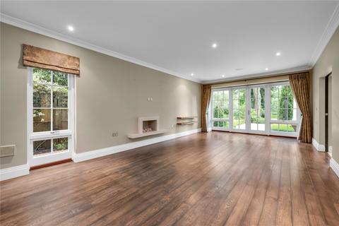 5 bedroom detached house to rent, The Barton, Cobham, Surrey, KT11