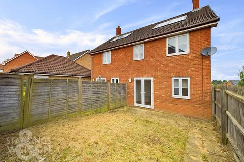 3 bedroom semi-detached house for sale, Evora Road, Wymondham