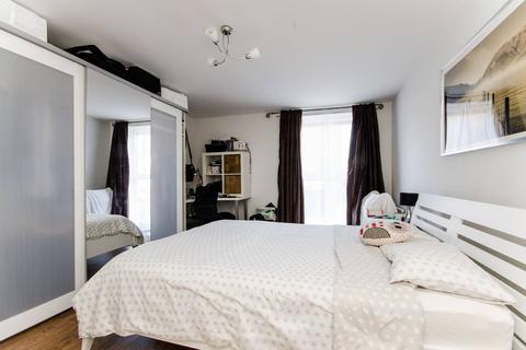 2 bedroom flat to rent, Glaisher Street, Greenwich, London, SE8