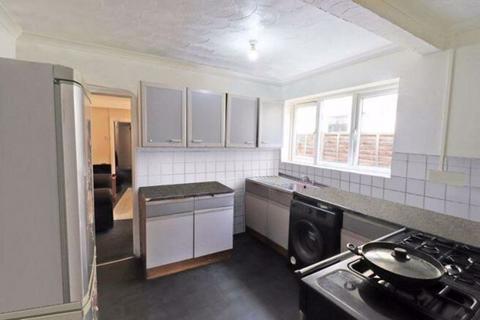 4 bedroom terraced house for sale, Ashburnham Road, Southend-On-Sea SS1