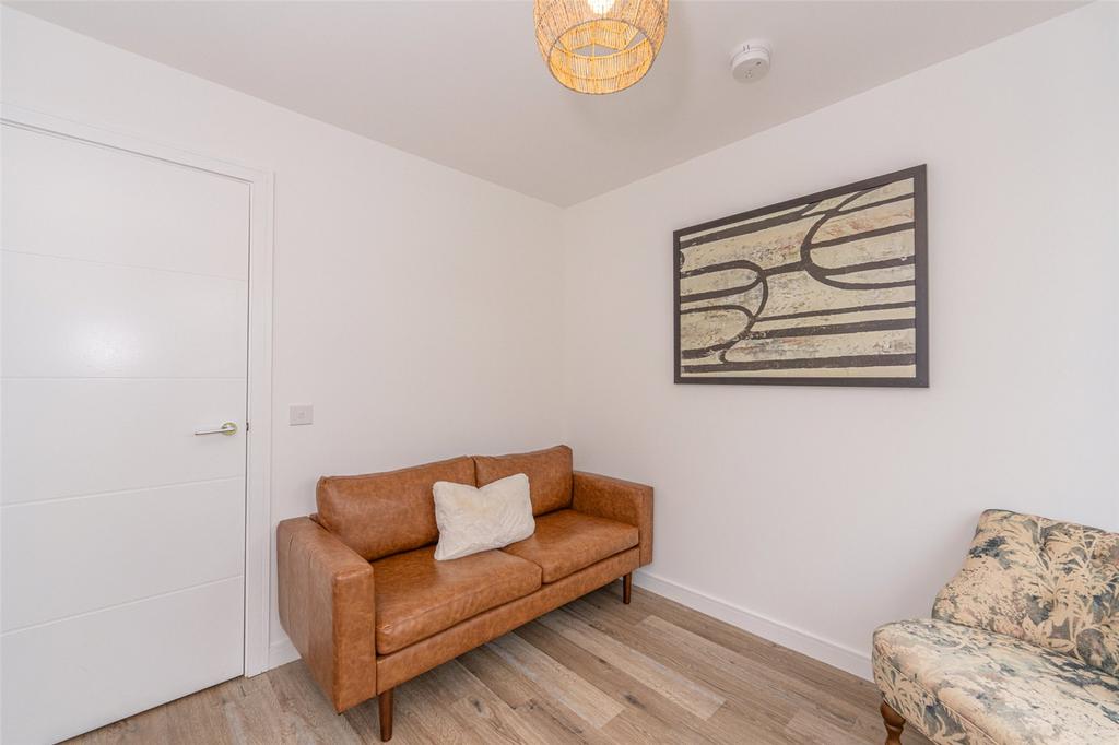 Family Room Alt