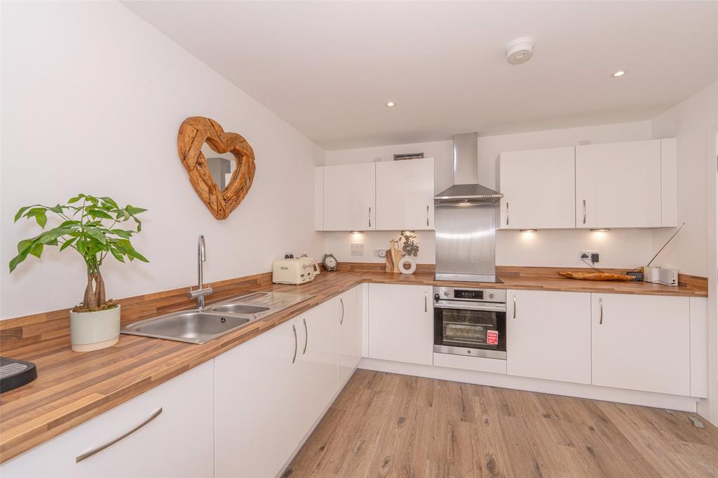 Dining Kitchen Alt
