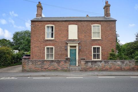 3 bedroom detached house for sale, 47 High Street, Coningsby