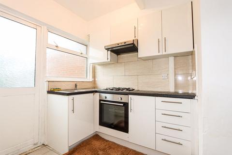 3 bedroom terraced house to rent, Allendale Avenue, Southall
