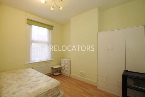1 bedroom apartment to rent, Stepney E1