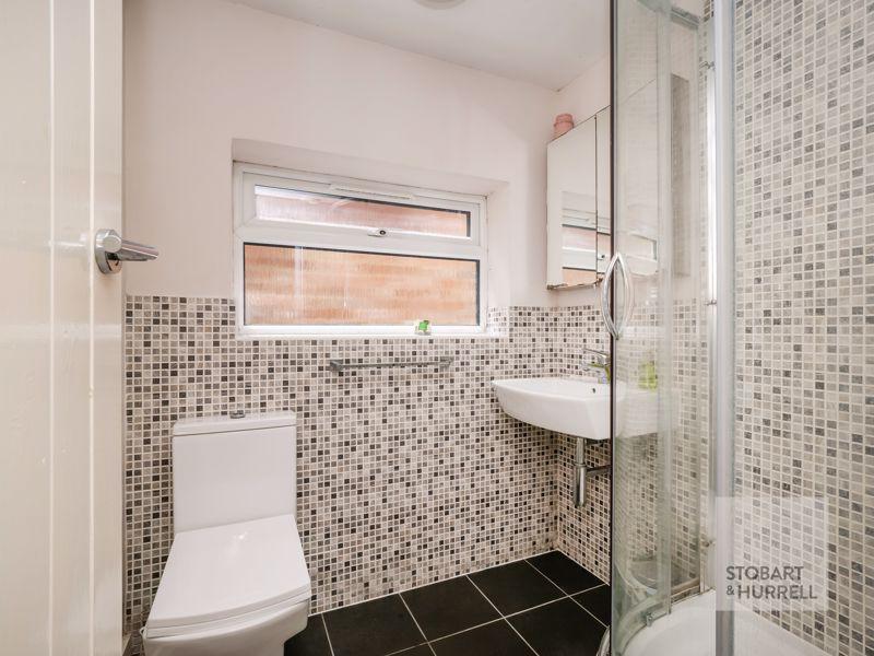 Annexe Shower Room