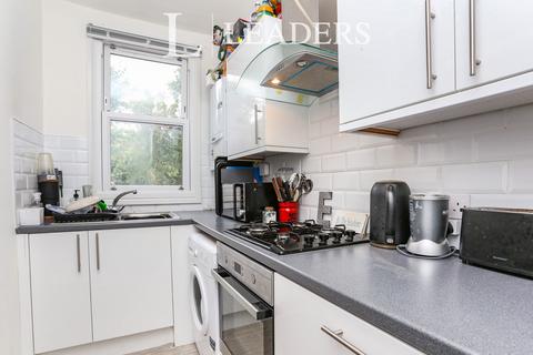 2 bedroom apartment to rent, Montem Road, Forest Hill, London, SE23