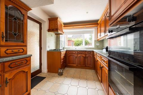 3 bedroom detached house for sale, Ulster Drive, Kingswinford