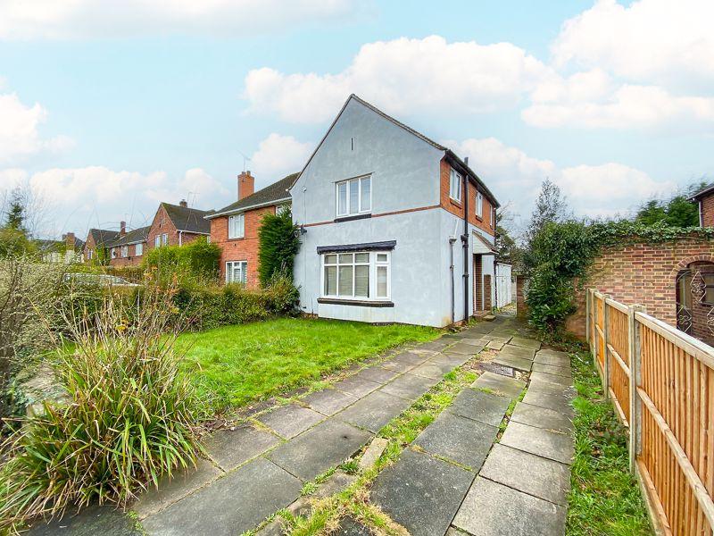 Kinfare Drive, TETTENHALL WOOD 2 bed semidetached house for sale £