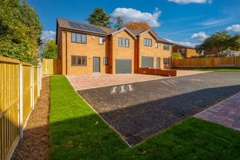 4 bedroom detached house for sale, 20 Mill Close, Blakedown DY10