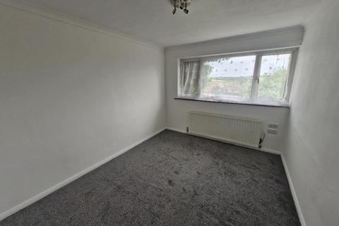 3 bedroom semi-detached house to rent, Rothwell NN14
