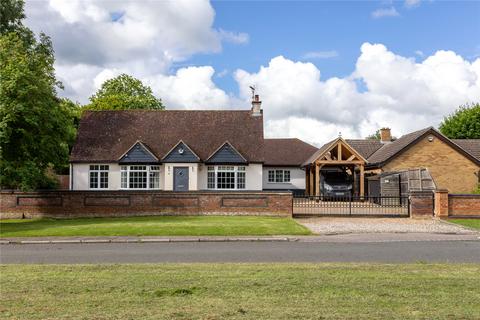 5 bedroom bungalow for sale, Bedford Road, Wilstead, Bedfordshire, MK45