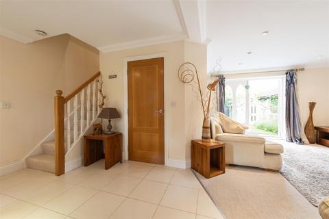 2 bedroom end of terrace house to rent, Widney Road, Bentley Heath, Solihull