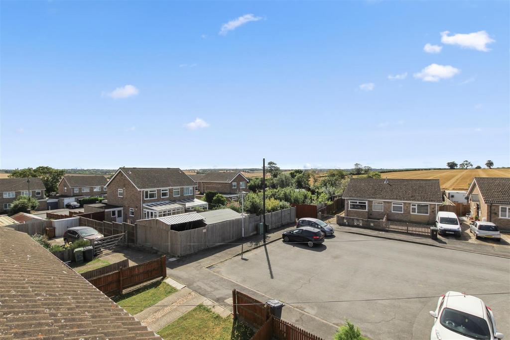Warren Close.jpg