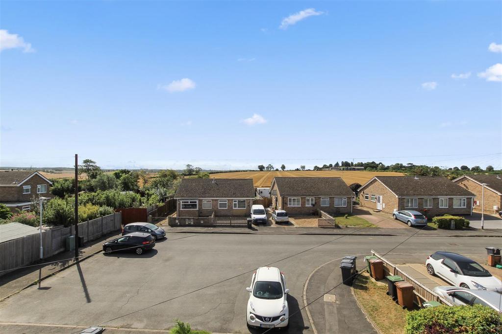 Warren Close.jpg