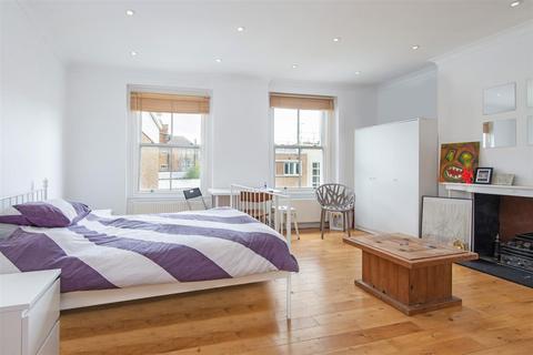 3 bedroom flat for sale, Sandall Road, Kentish Town, London