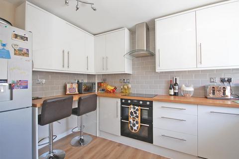 50 Pochard Way, Great Notley, Braintree, CM77 7WA