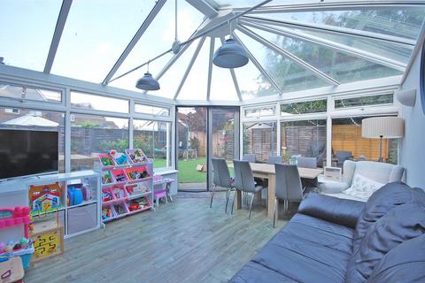 50 Pochard Way, Great Notley, Braintree, CM77 7WA